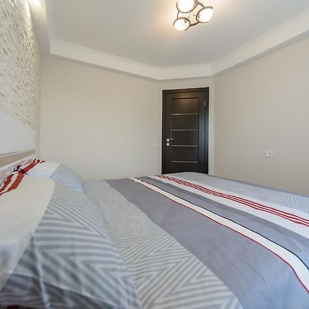 Artal Apartment On Iordanskaya 22 Киев Экстерьер фото